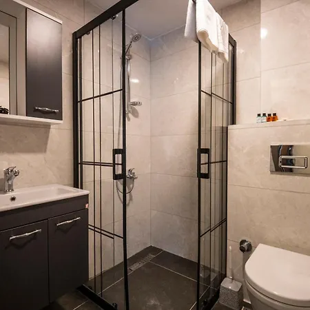 Skyline Suits Apartament *
